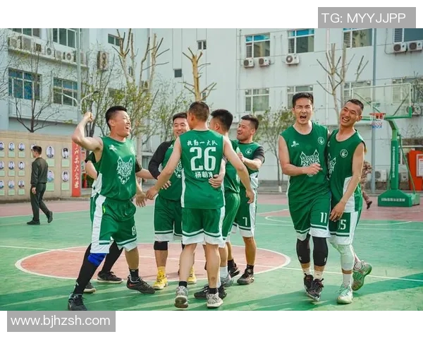 浙江广厦篮球队精彩瞬间集锦展现团队风采与拼搏精神